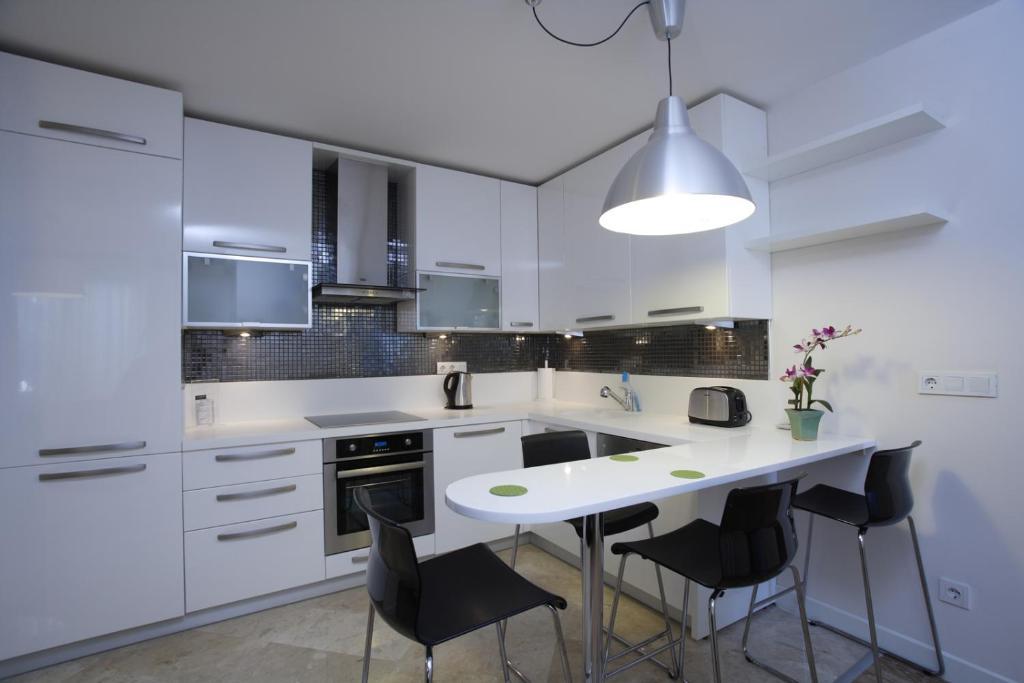 Home Stay Home Valikonagi Стамбул Номер фото